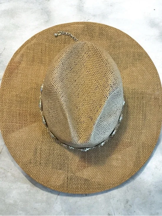 Stetson Tan Straw Fedora with Silver Concho Band - Picture 4 of 5
